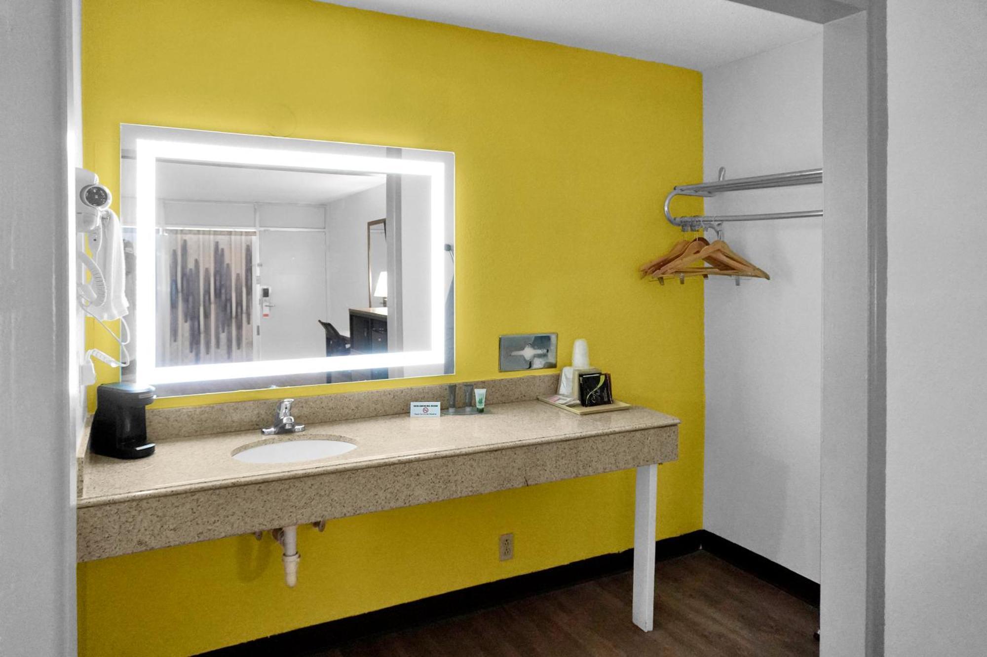 Econo Lodge Carlsbad Caverns Area 외부 사진